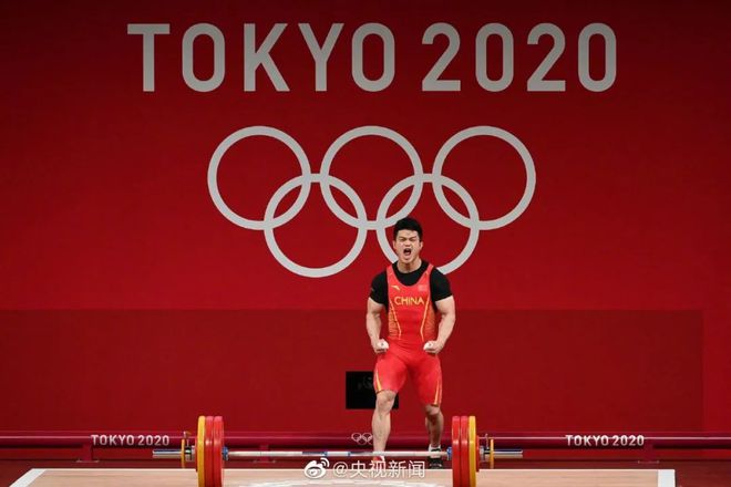 举重冠军家境_举重冠军父母_举重冠军家境贫寒