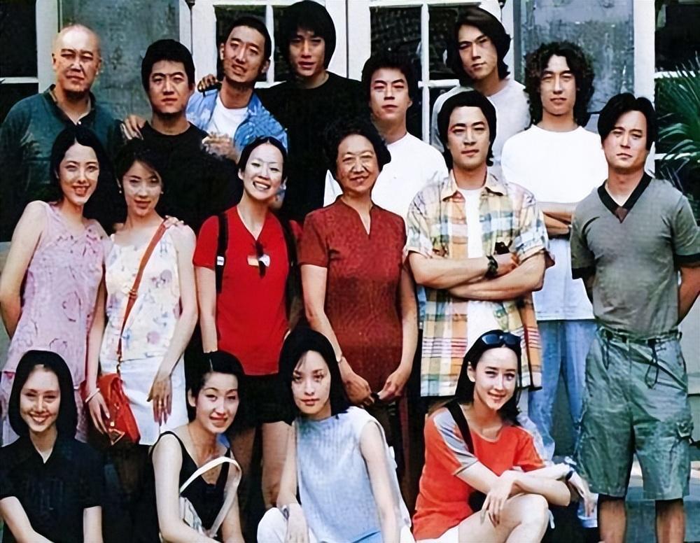 健身帅哥明星_健身男星_健身最帅的男明星