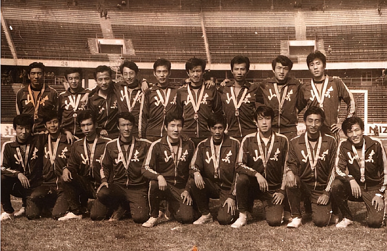 足球非洲史历史发展过程_非洲足球历史第一人_非洲足球历史发展史