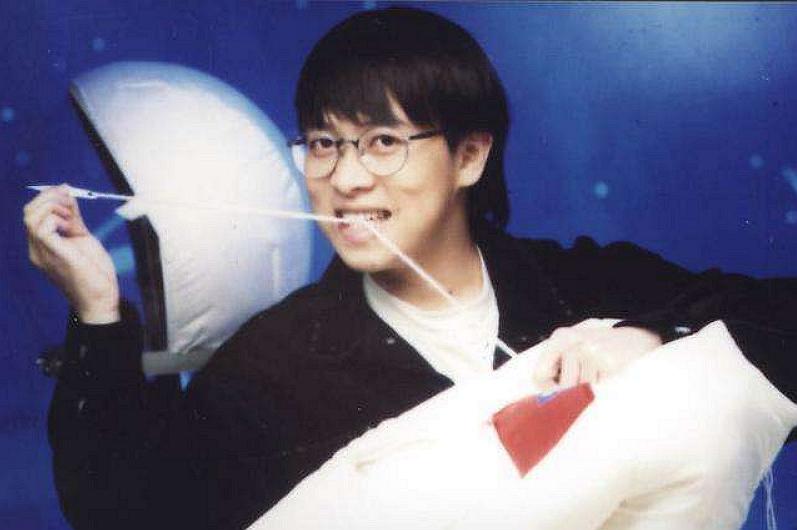 游泳冠军萧敬腾简介_游泳冠军萧敬腾是哪里人_萧敬腾游泳冠军