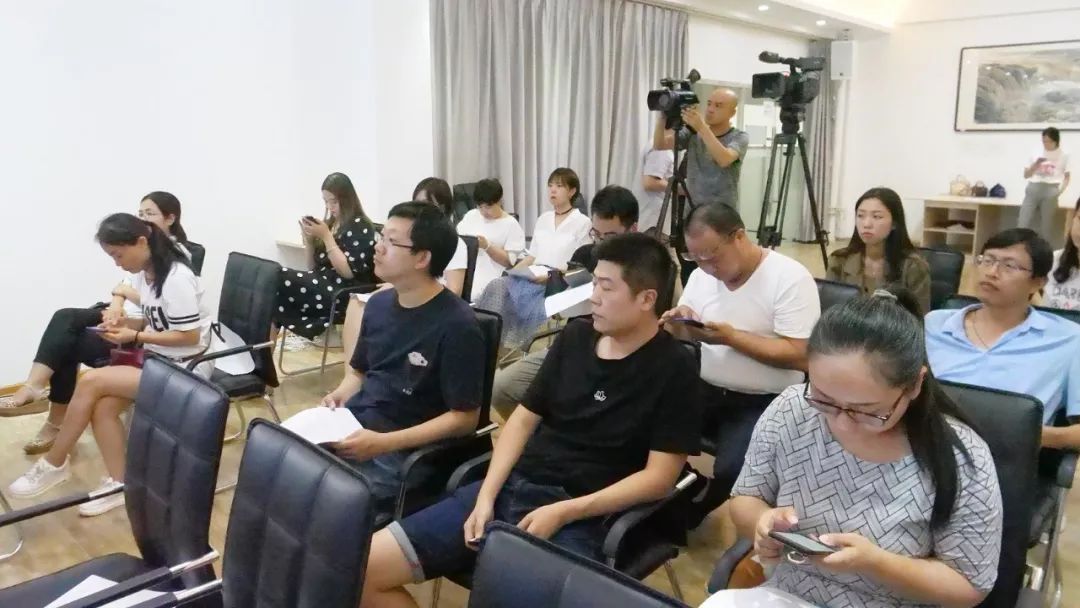 河北举重女冠军都有谁_河北保定举重冠军赛在哪举行_河北省举重冠军