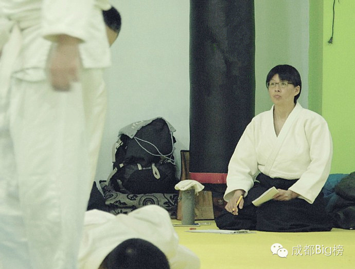 技巧女生击剑防身有什么用_女生击剑的好处_女生击剑防身技巧有哪些