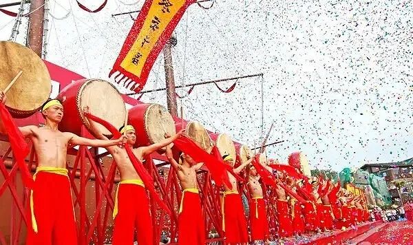 裁判篮球规则条内容有哪些_篮球裁判规则第25条内容_裁判法篮球