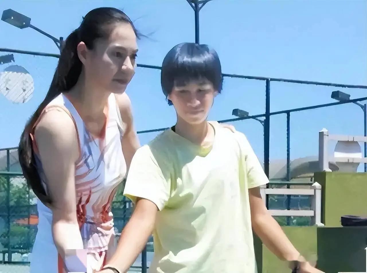 游泳奥运李娜冠军是谁_游泳奥运李娜冠军是哪一年_奥运游泳冠军李娜