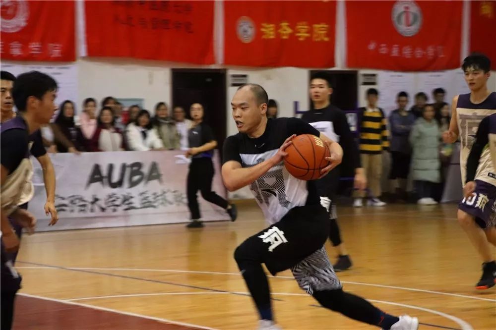 理工大篮球明星_江南理工大学篮球冠军_理工大学篮球赛
