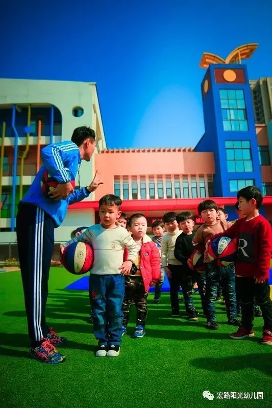 学好篮球_篮球10大好处_教小朋友篮球技巧的好处